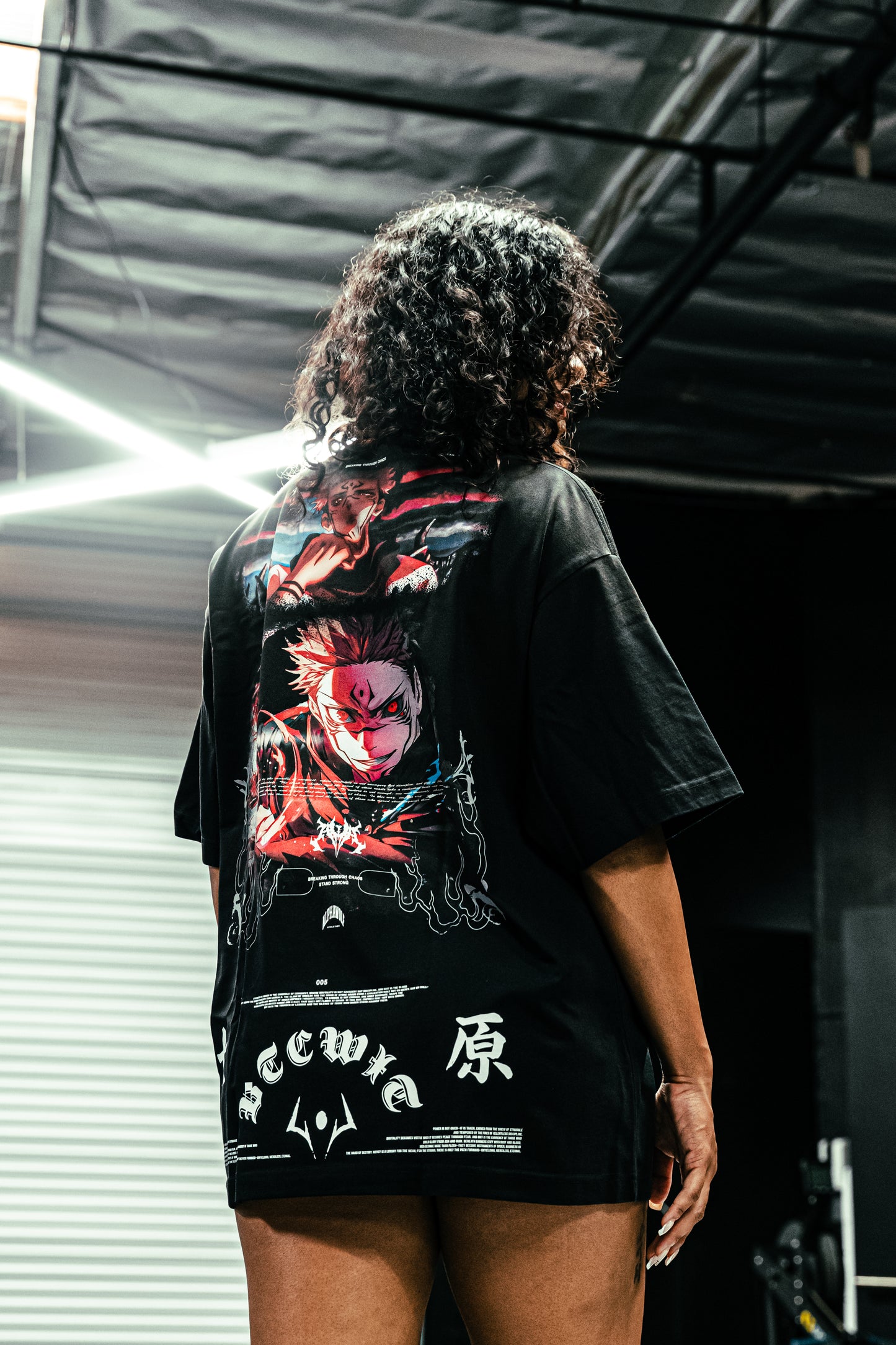 Sakuna - Oversized faded Tee