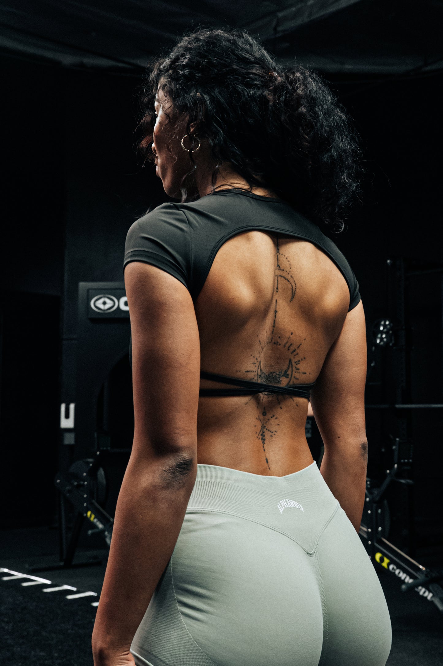 THE ACCENT – OPEN BACK CROP